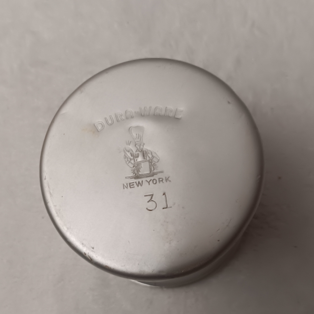 VTG. Aluminum Dura Ware New York Shaker